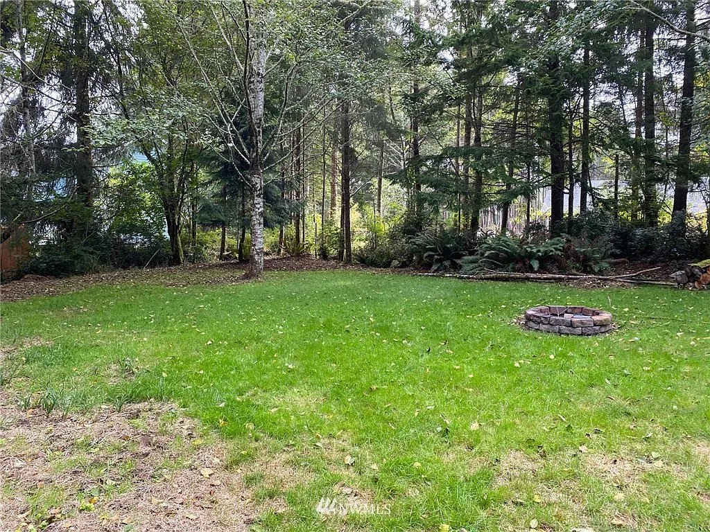 156 Cornwell Court NE photo 1