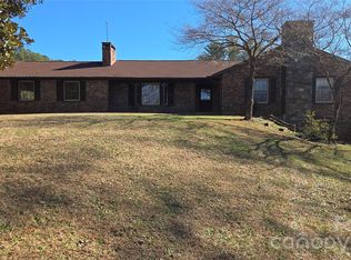 591 Landrum Rd, Columbus, NC 28722