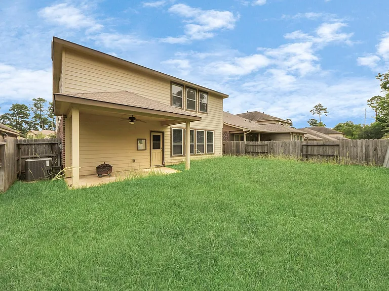 1437 Northwood Springs Dr — Photo 37