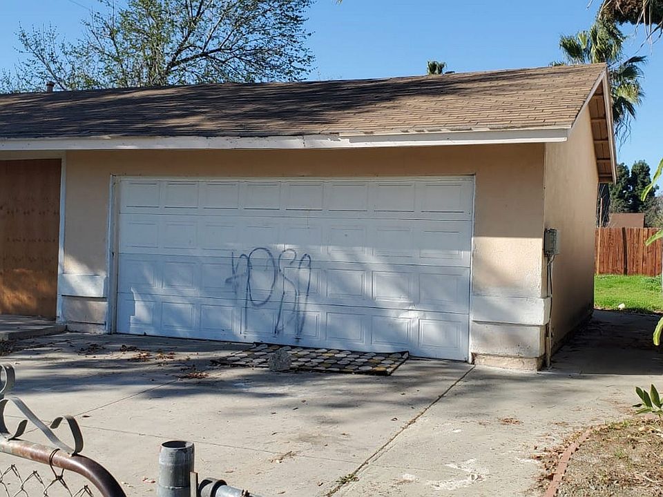 2nd image of 2081 Lee Pl