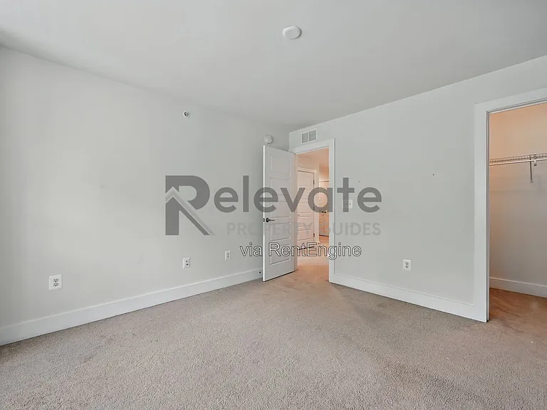 4227 Saunders Tavern Trl #B — Photo 17