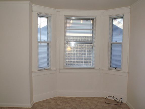 4th image of 431 Daly Ave #1