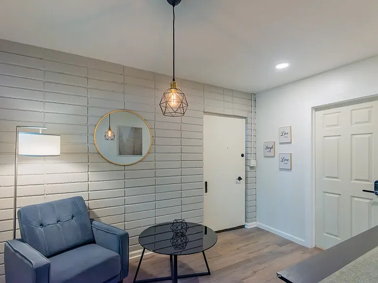 401 S Rodeo Dr #F2 — Photo 8
