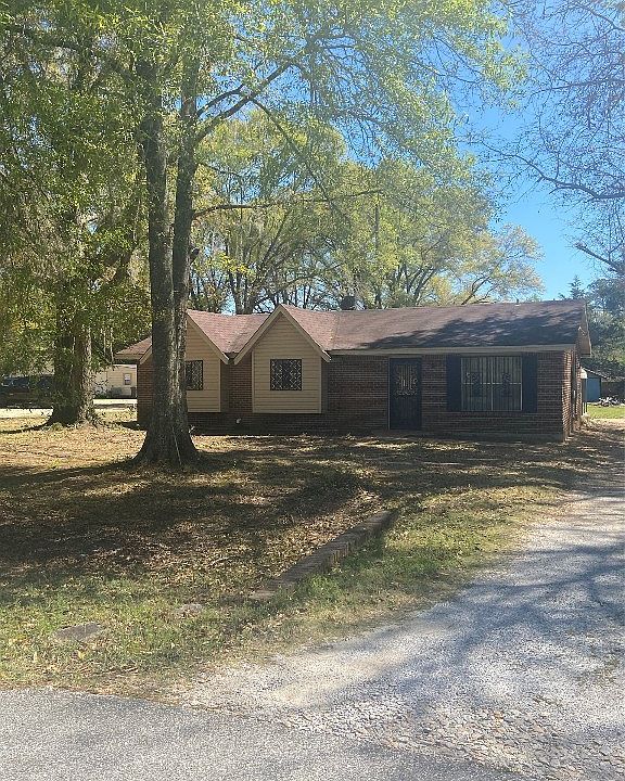 1st image of 317 Miller Creek Dr