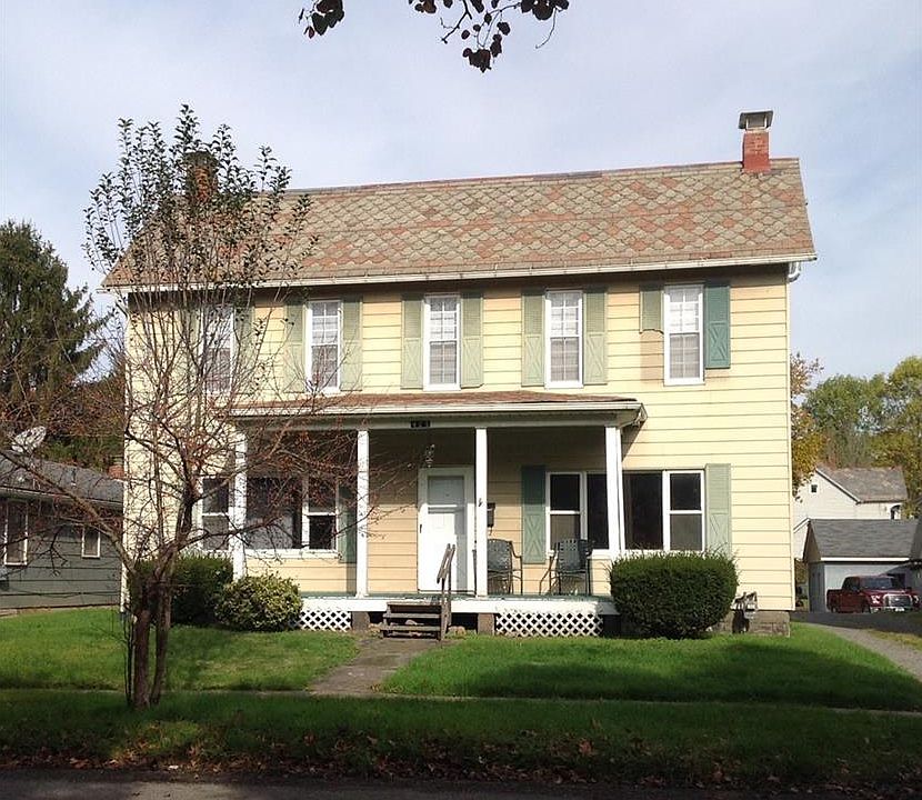 1st image of 425 E Washington St