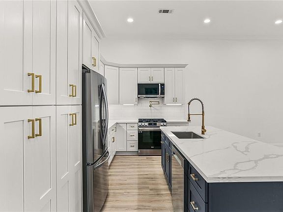 4th image of 326 S Gayoso St