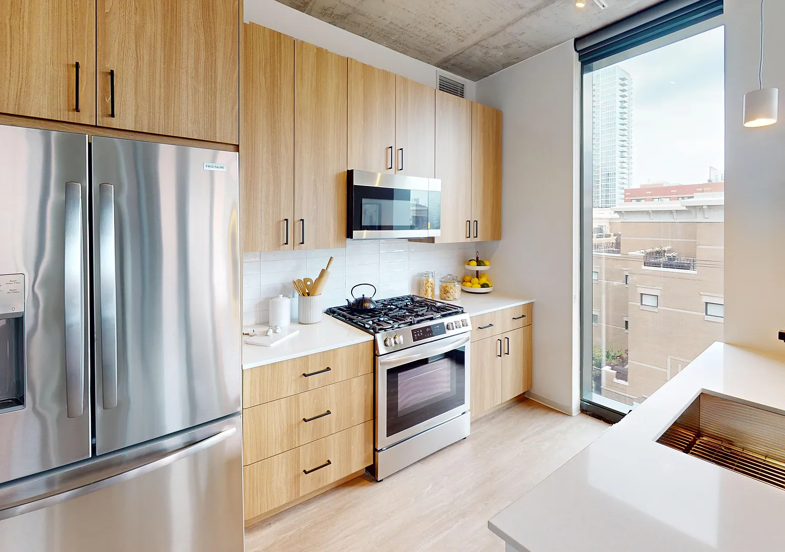 2 bed, 1150 sqft, $3,250 — Photo 3