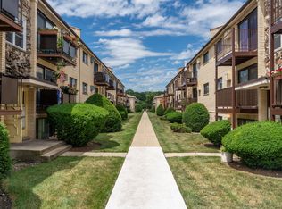 5121 N East River Rd UNIT 2A, Chicago, IL 60656