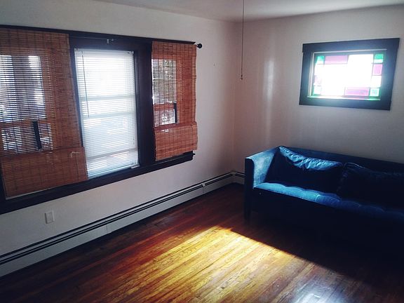 3rd image of 144 Oakland St
