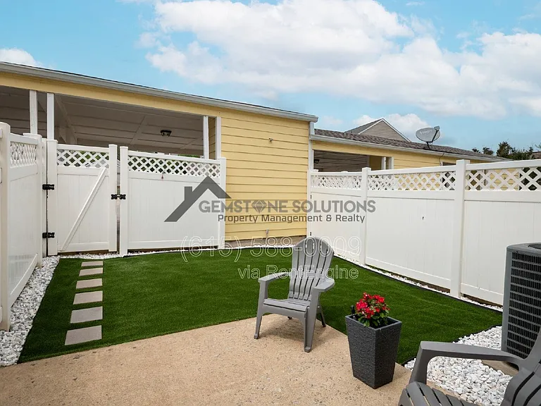 7111 Lenox Village Dr — Photo 24