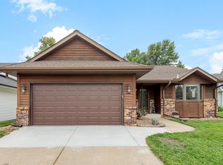 7641 18th St N, Oakdale, MN 55128