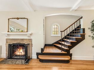 820 E Lake Forest Ave, Whitefish Bay, WI 53217