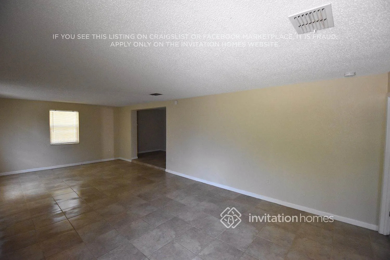 2415 4th St Orlando, FL 32820 — Photo 2
