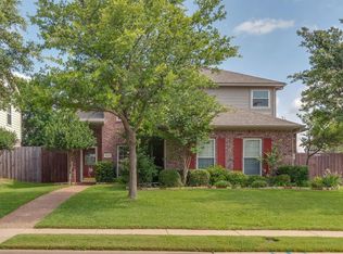 402 Ridge Dr, Justin, TX 76247
