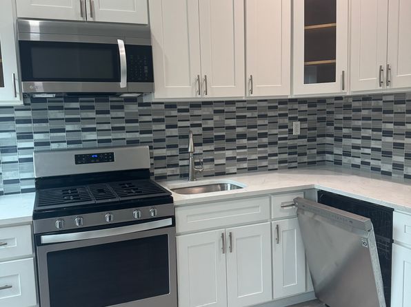 263 Adelphi St APT 3