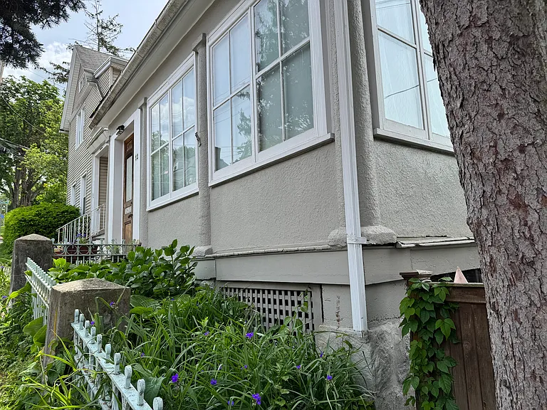 12 Villard Ave #2 — Photo 4