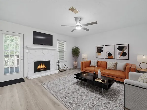 6615 Sienna Ct, Peachtree Corners, GA 30092