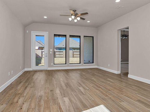 4th image of 8711 Blue Coral Ln