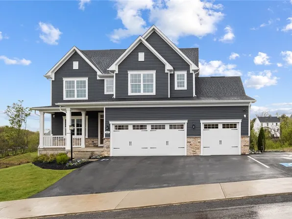 305 Crossing Dr, Eighty Four, PA 15330