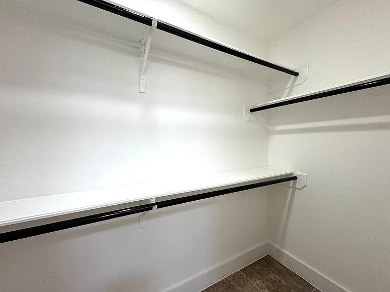 6427 Liberty Valley Dr — Photo 32