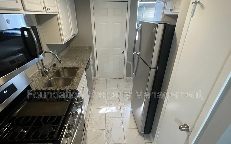 2 bed, 1.0 bath, 850 sqft, $795 — Photo 4