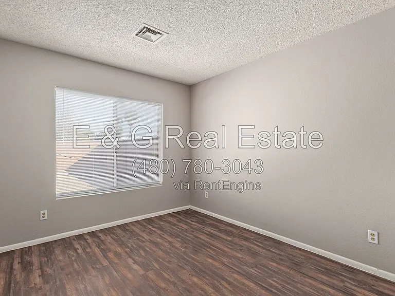 8651 N 107th Dr — Photo 25