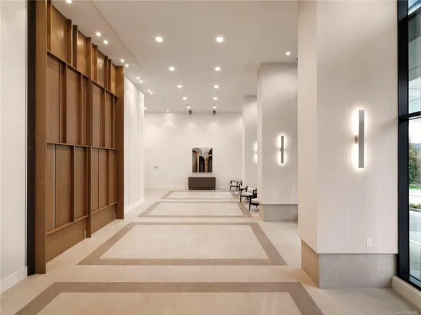 2000 Hannington Rd #1610, Langford, BC V9B 6R6