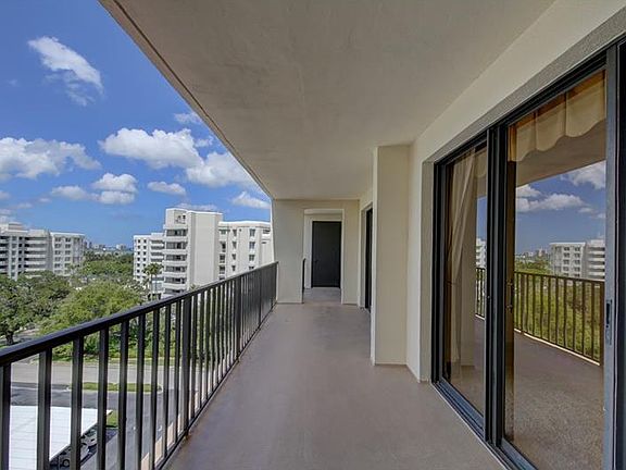 4th image of 150 Belleview Blvd APT 708