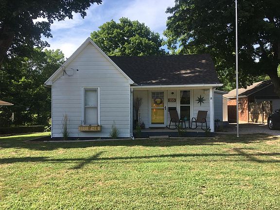 2nd image of 535 W Douglas Ave