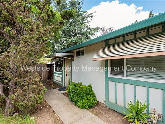 2nd image of 1303 Oxbow Ct