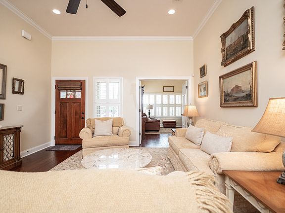 5th image of 1702 Stonebridge Rd