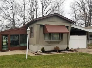 120 Twin Lake Dr, Elyria, OH 44035