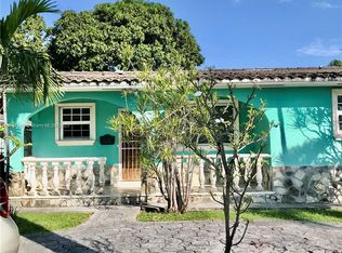 685 SE 4th Pl, Hialeah, FL 33010
