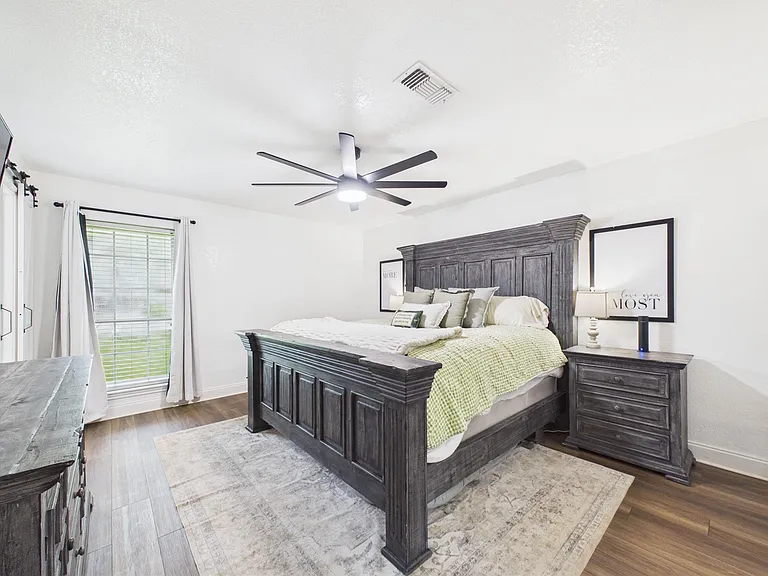 2612 Perry Ln — Photo 21