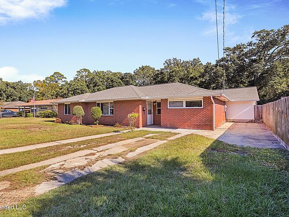 4th image of 312 Shirley Ct