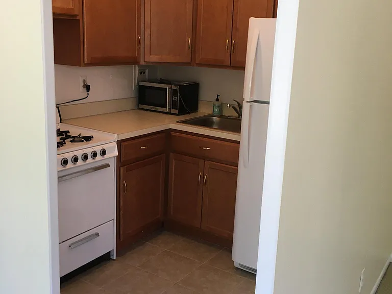 1210 N Taft St #309 — Photo 7