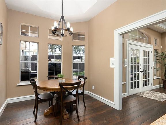 4th image of 3202 W San Luis Cir