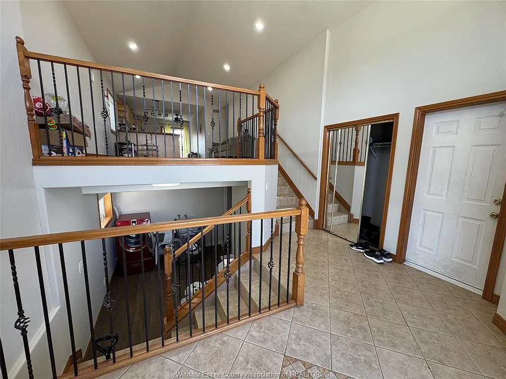 3 bed, $2,400 — Photo 4