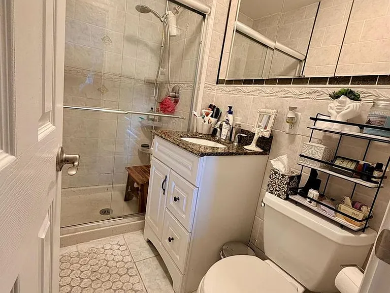 4 Loudon Dr #7 — Photo 10