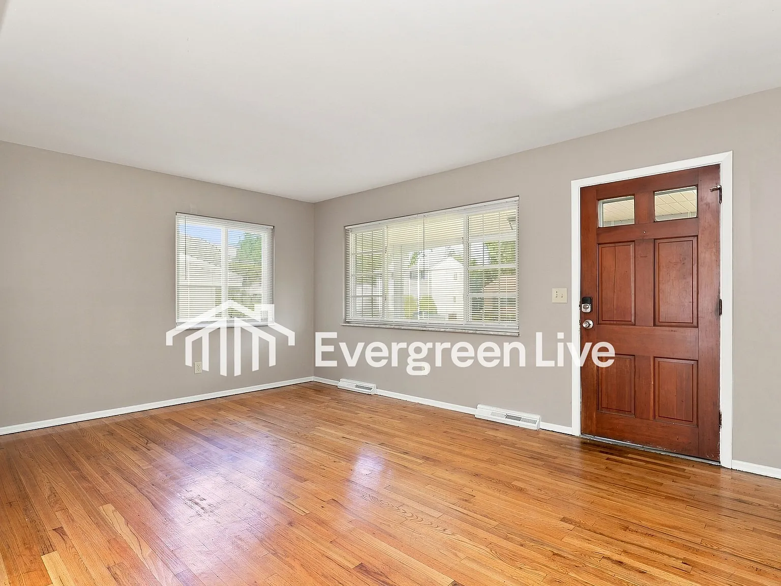 4 bed, 2.0 bath, 1665 sqft, $2,095 — Photo 3