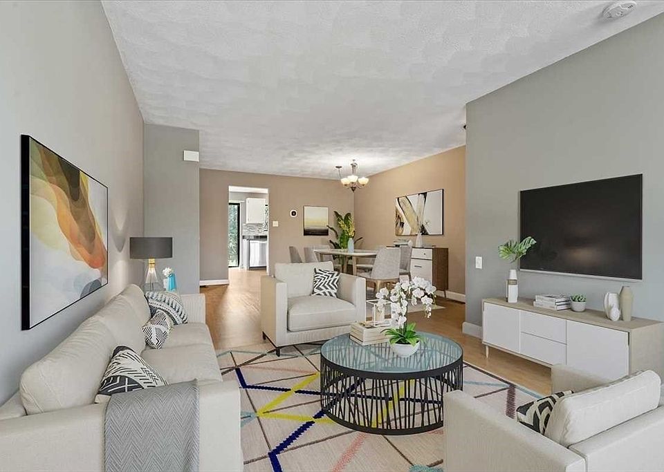 1st image of 26 Sterling Ln #26