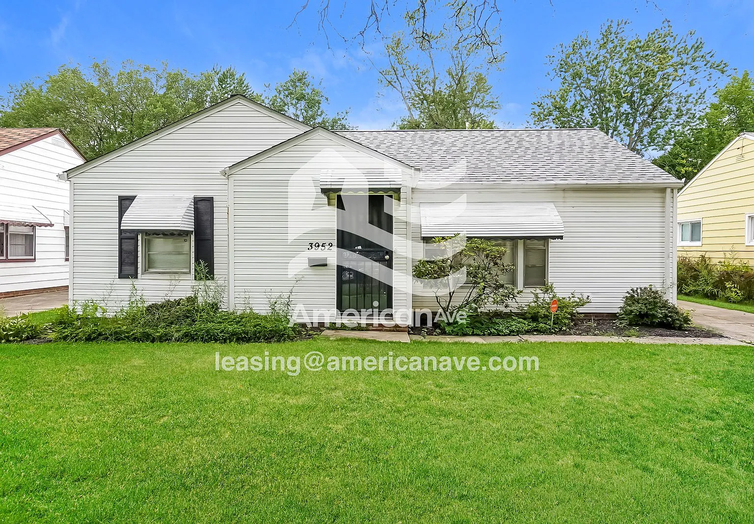 3 bed, 1.0 bath, 1052 sqft, $2,483 — Photo 1