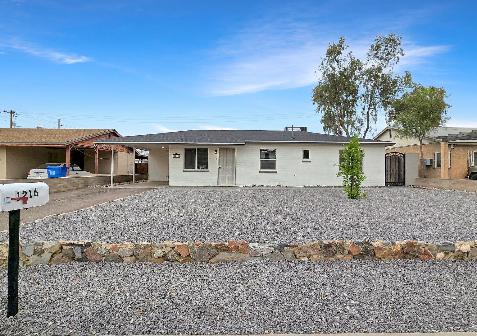 Gorgeous Remodel in Desirable North Central Phoenix Neighborhood — Photo 3