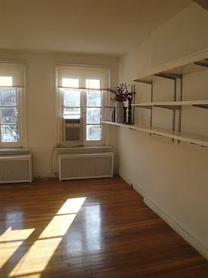 Rented by Prince Real Estate Associates LLC | media 17