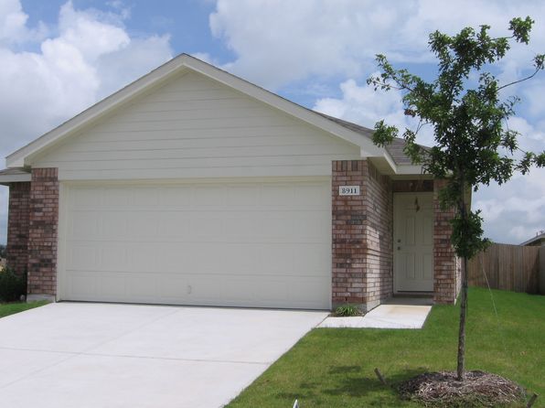 8911 Valley River Dr