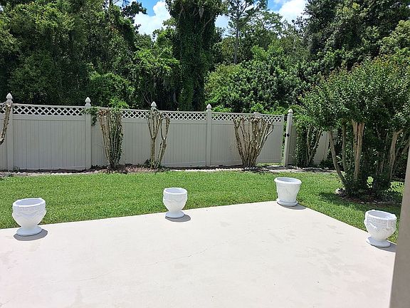 4th image of 14 Madeira Ave