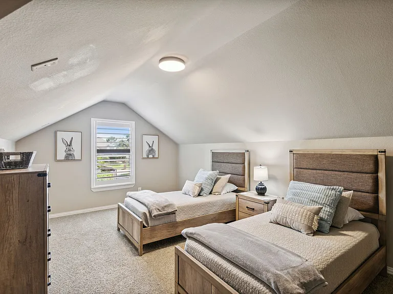 2304 Miller Ct — Photo 21