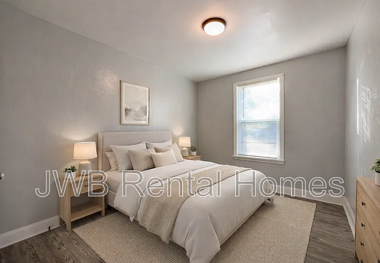 6135 Lynnwood Ave #A — Photo 10