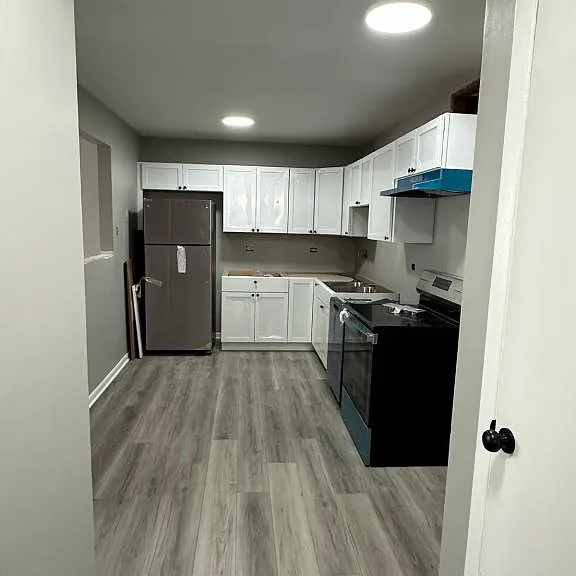 8646 S Roberts Rd — Photo 5