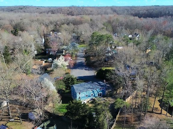 4th image of 5 Pond Cir